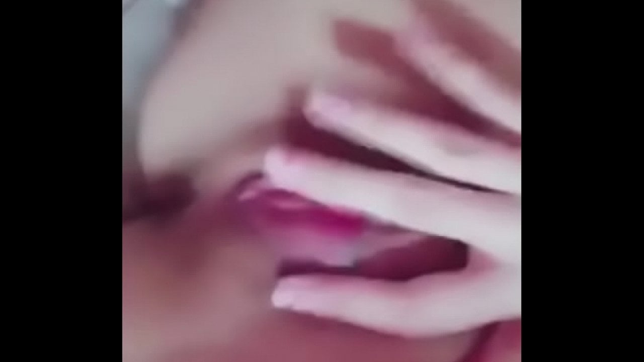 Maputing Chinita Walang Makasex Kaya Nag Finger Nalang Ng Sariling Kepyas