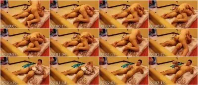 Pawalk na Estudyanteng Maganda ang Hubog ng Katawan Umibabaw