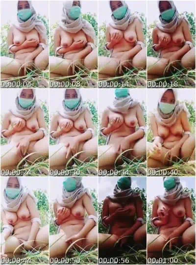 Wanita Jilbab Colmek di Kebun